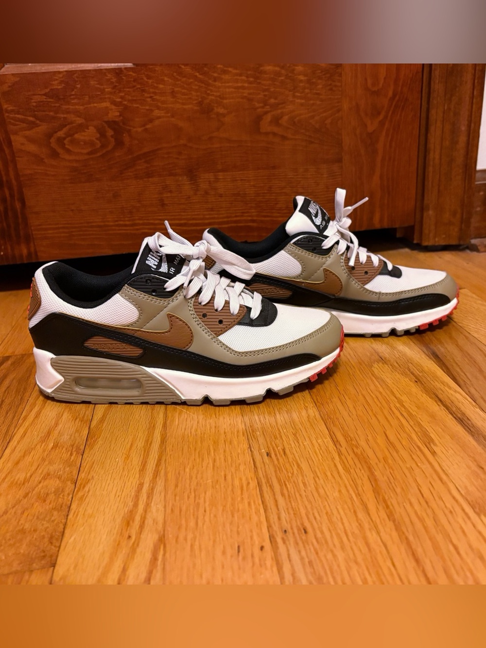 NIKE Air Max 90 Light British Tan Khaki Sneakers Shoes NWOB Women's Size 7.5